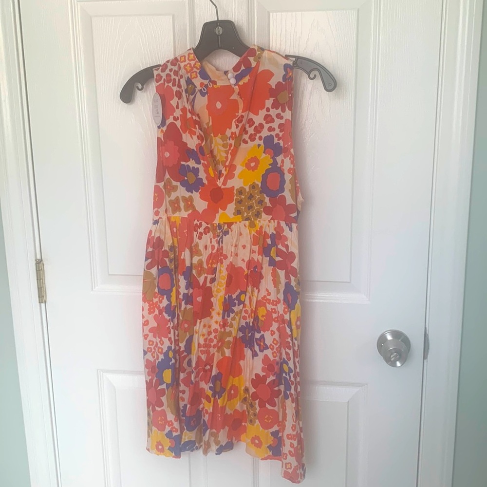 Adorable dress from boutique shop in Nantucket. Size XS. 100% Rayon